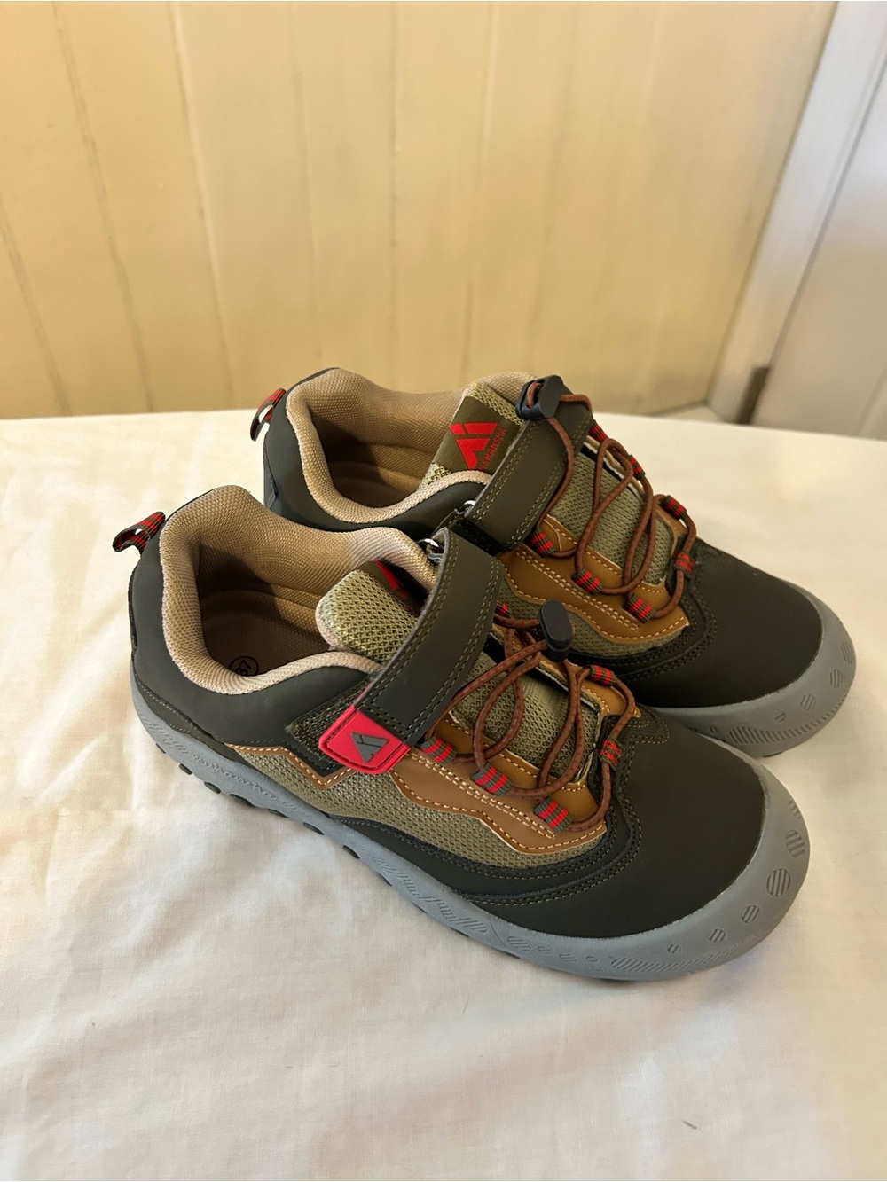 Mishansha Kids Hiking Shoes/Olive Green/Size 37-US Size 5 /NWT